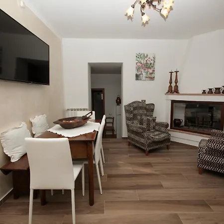 Nonna Rosa Vendégház Vallo di Nera